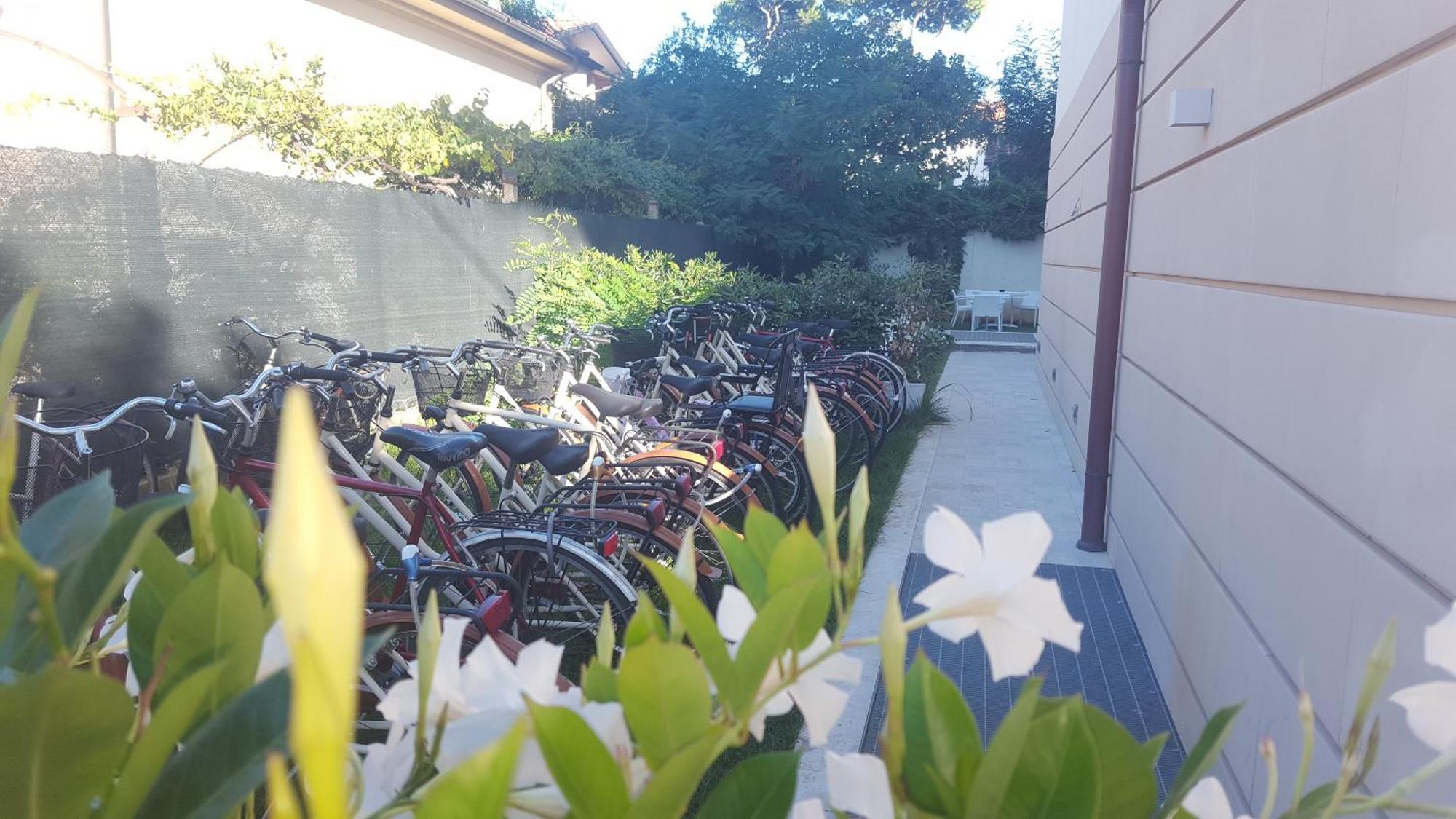 פיאטרה סנטה Hotel Villa Barsanti מראה חיצוני תמונה