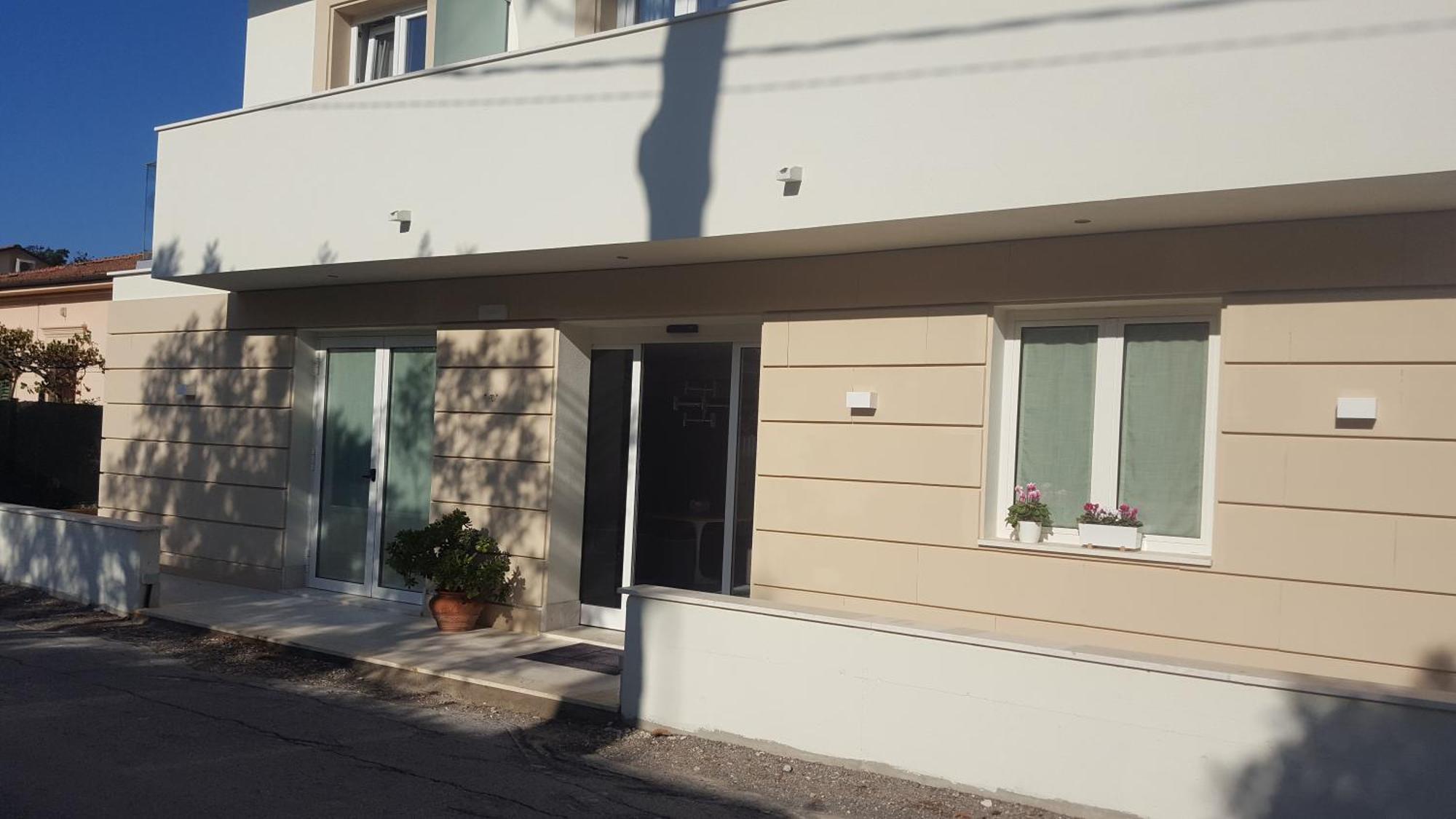 פיאטרה סנטה Hotel Villa Barsanti מראה חיצוני תמונה