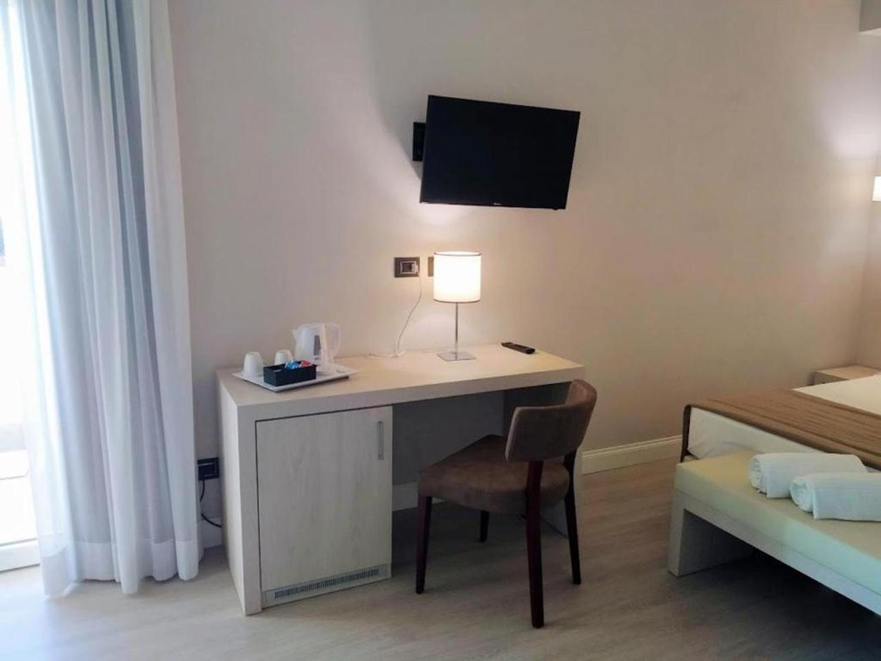 פיאטרה סנטה Hotel Villa Barsanti מראה חיצוני תמונה