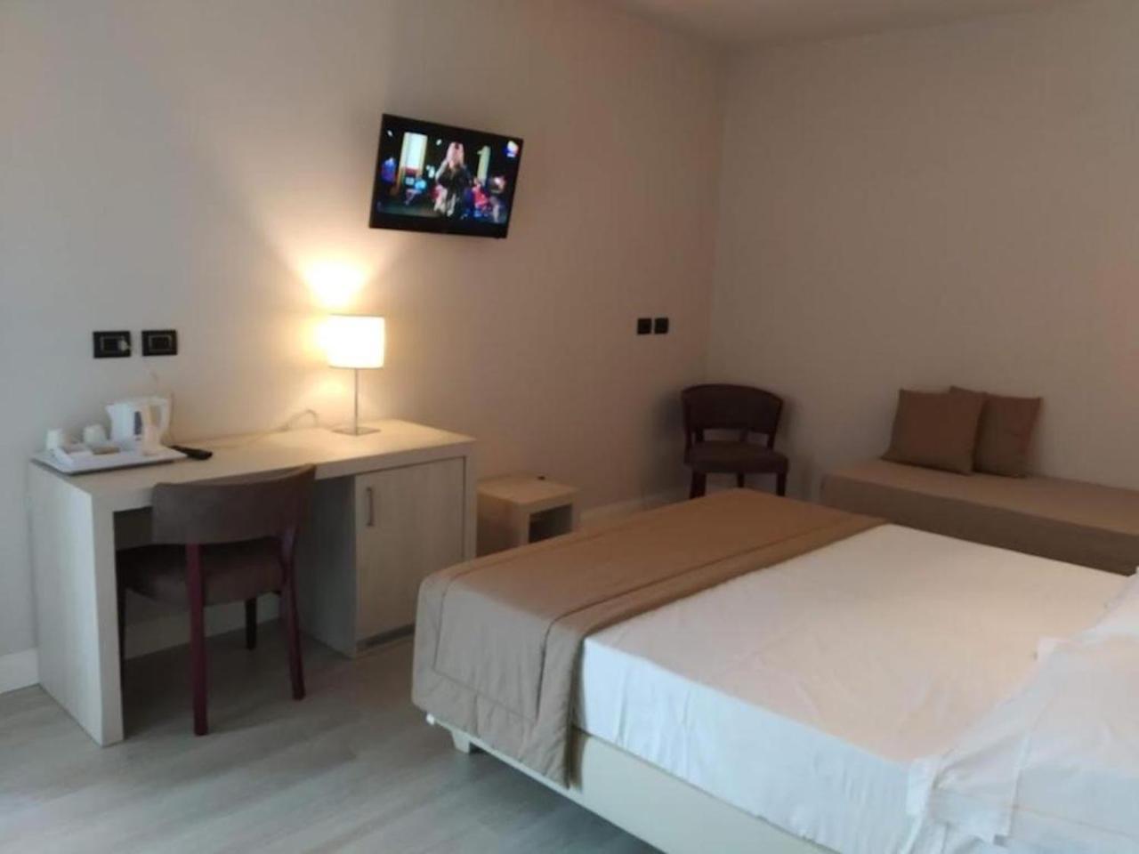 פיאטרה סנטה Hotel Villa Barsanti מראה חיצוני תמונה