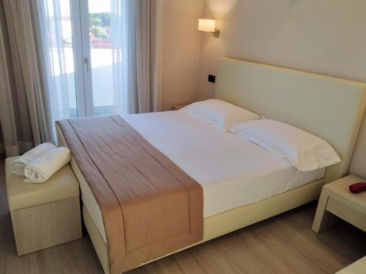 פיאטרה סנטה Hotel Villa Barsanti מראה חיצוני תמונה